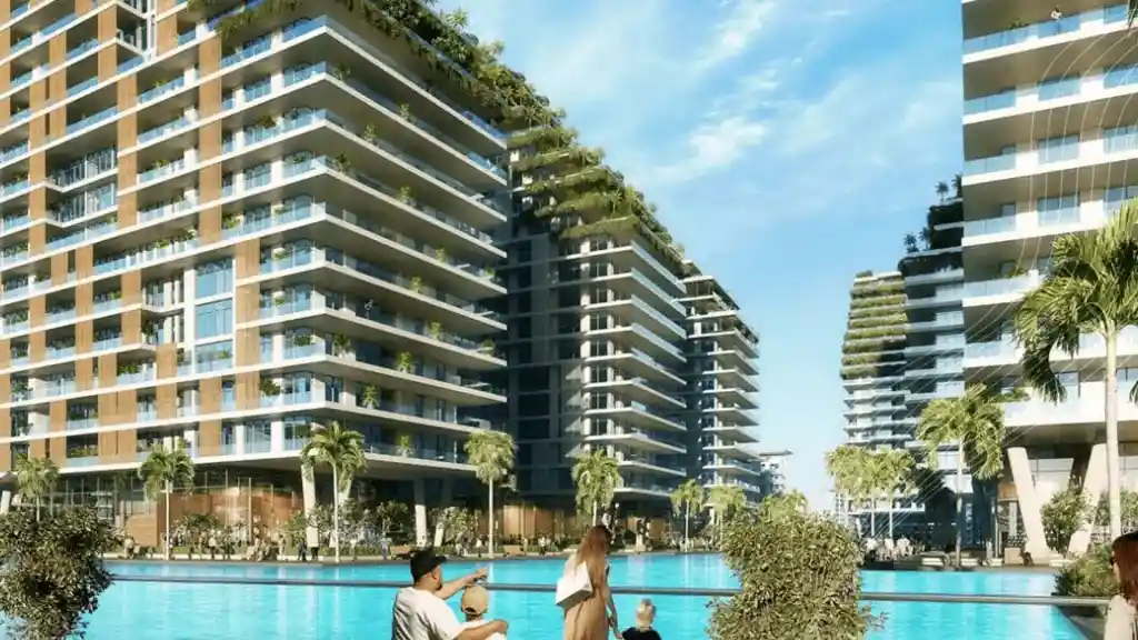 Azizi Venice 16 Swimming Pool
